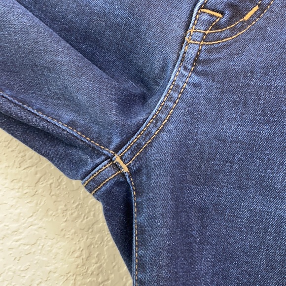 Madewell 9" Mid-Rise Skinny Jeans in Larkspur Wash - Picture 4 of 11
